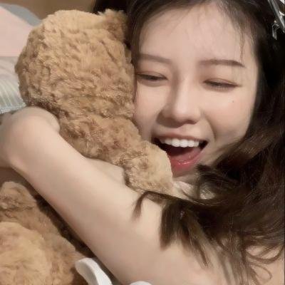 院子里的女人